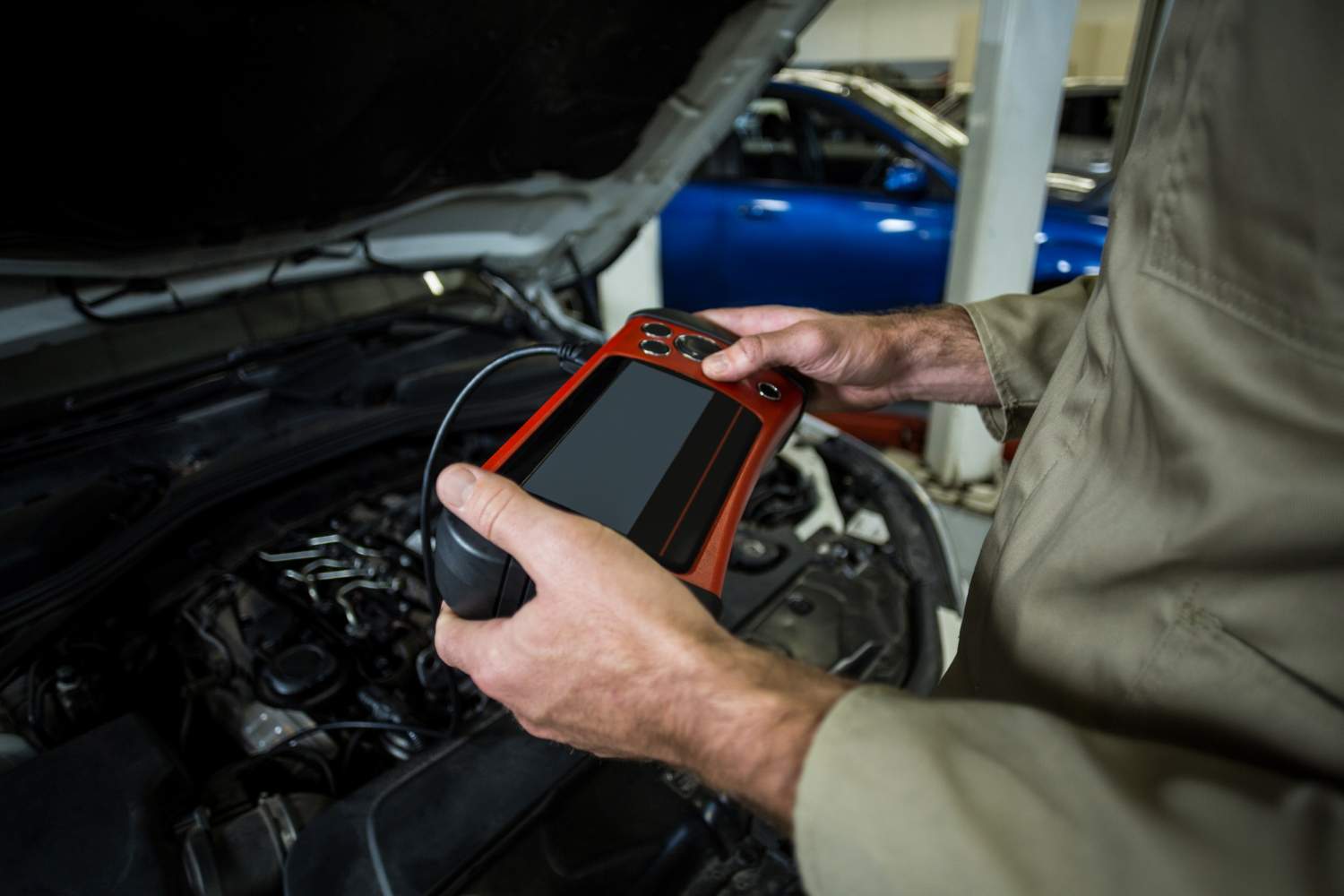 Guía para elegir y cuidar la batería de tu coche en Bosch Car Service Motor Discount